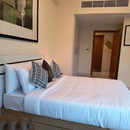 Trinity Holiday Homes - Sheikh Zayed Road Near To Financial Center Metro Station 迪拜 外观 照片