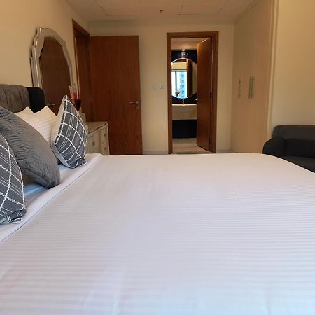 Trinity Holiday Homes - Sheikh Zayed Road Near To Financial Center Metro Station 迪拜 外观 照片