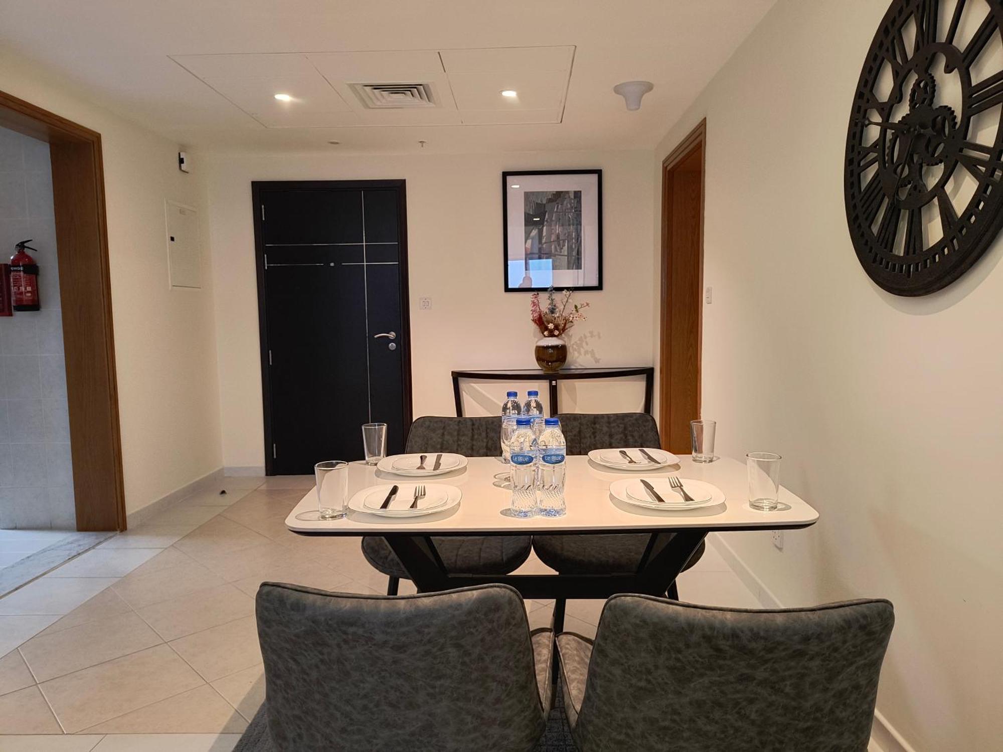 Trinity Holiday Homes - Sheikh Zayed Road Near To Financial Center Metro Station 迪拜 外观 照片