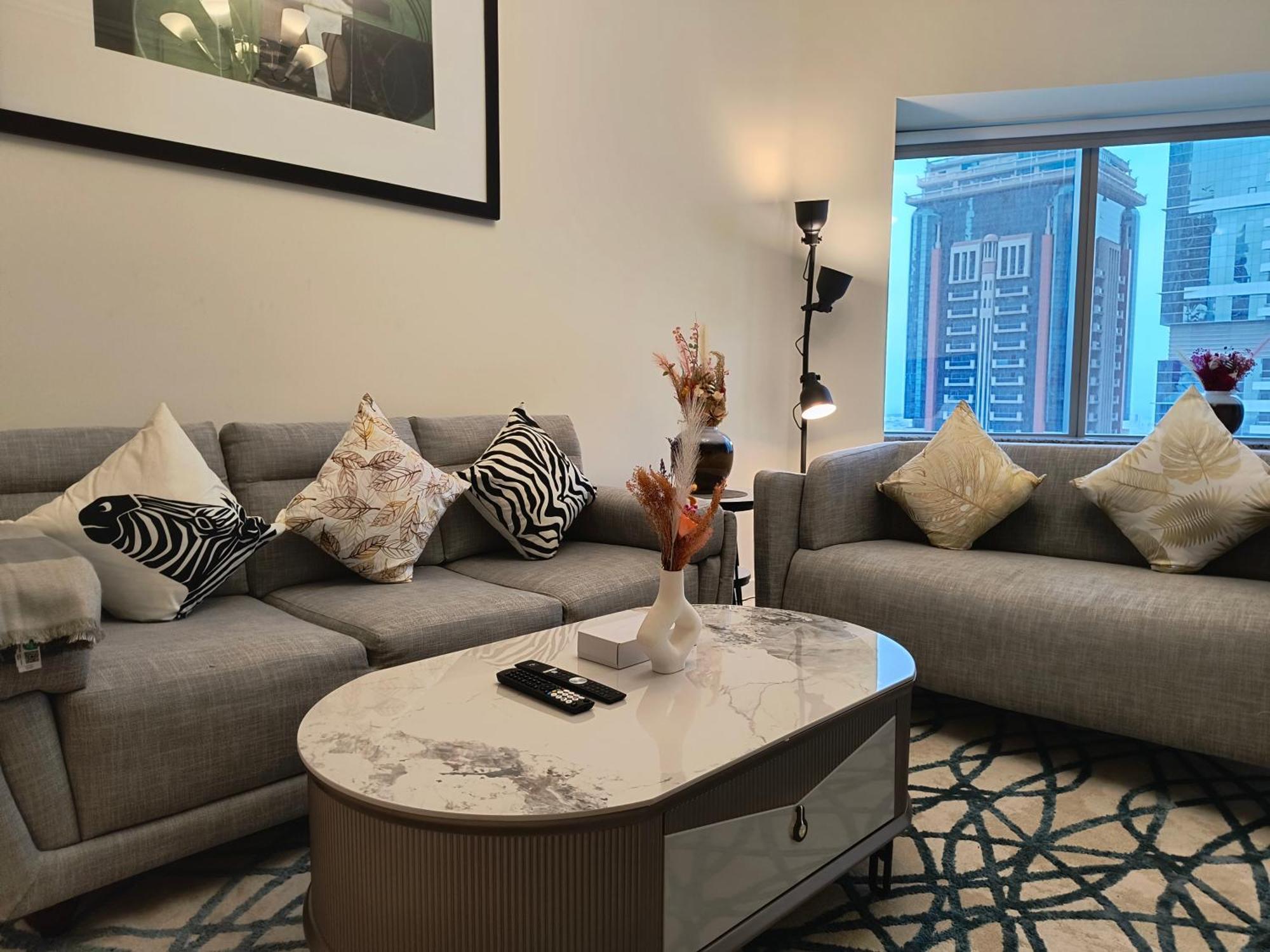 Trinity Holiday Homes - Sheikh Zayed Road Near To Financial Center Metro Station 迪拜 外观 照片