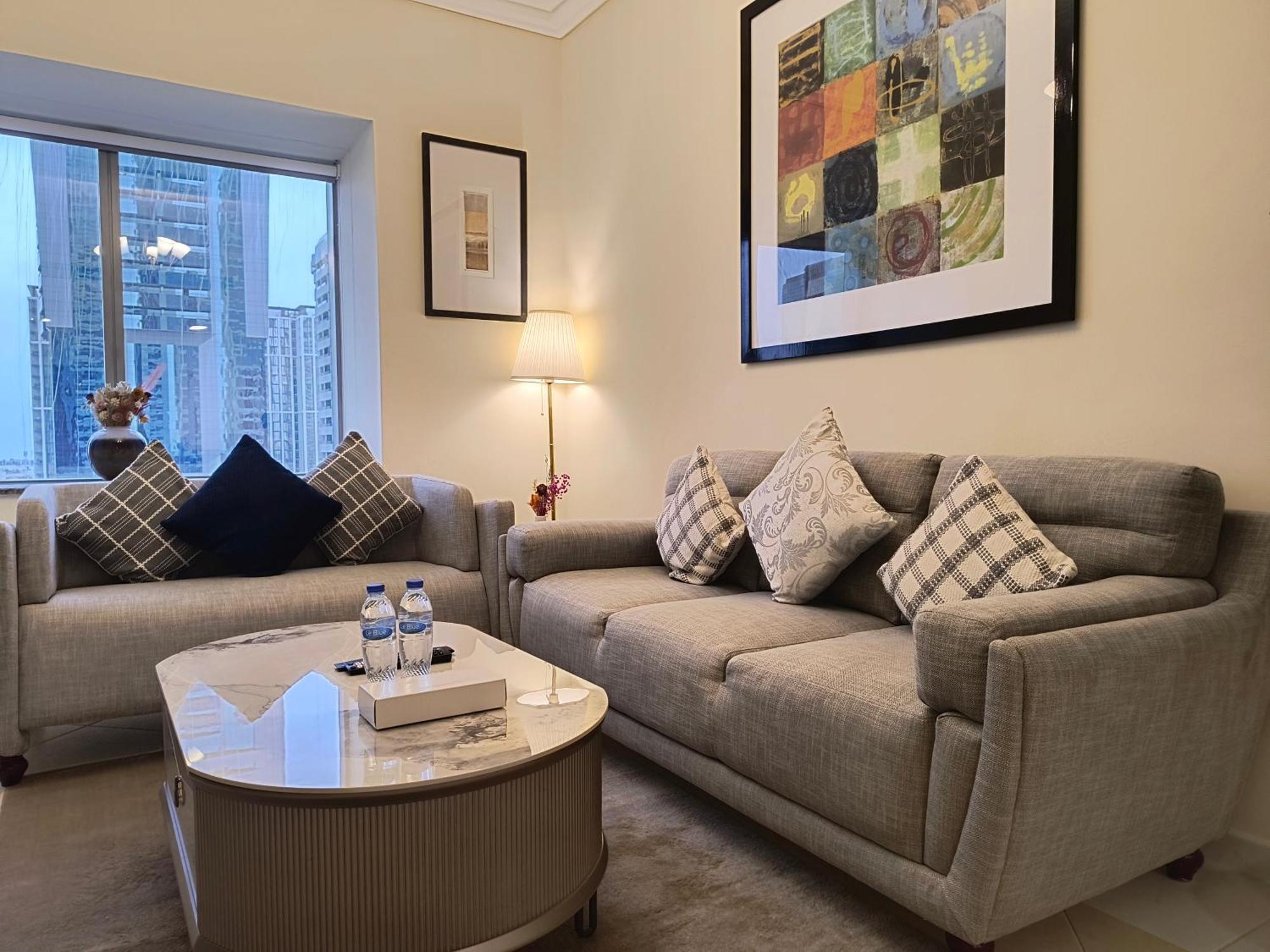 Trinity Holiday Homes - Sheikh Zayed Road Near To Financial Center Metro Station 迪拜 外观 照片