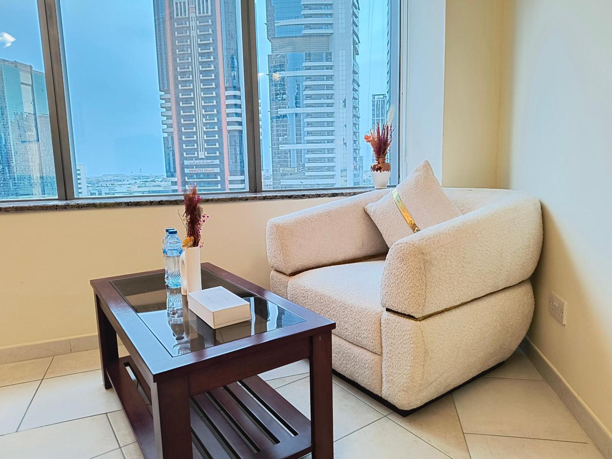 Trinity Holiday Homes - Sheikh Zayed Road Near To Financial Center Metro Station 迪拜 外观 照片