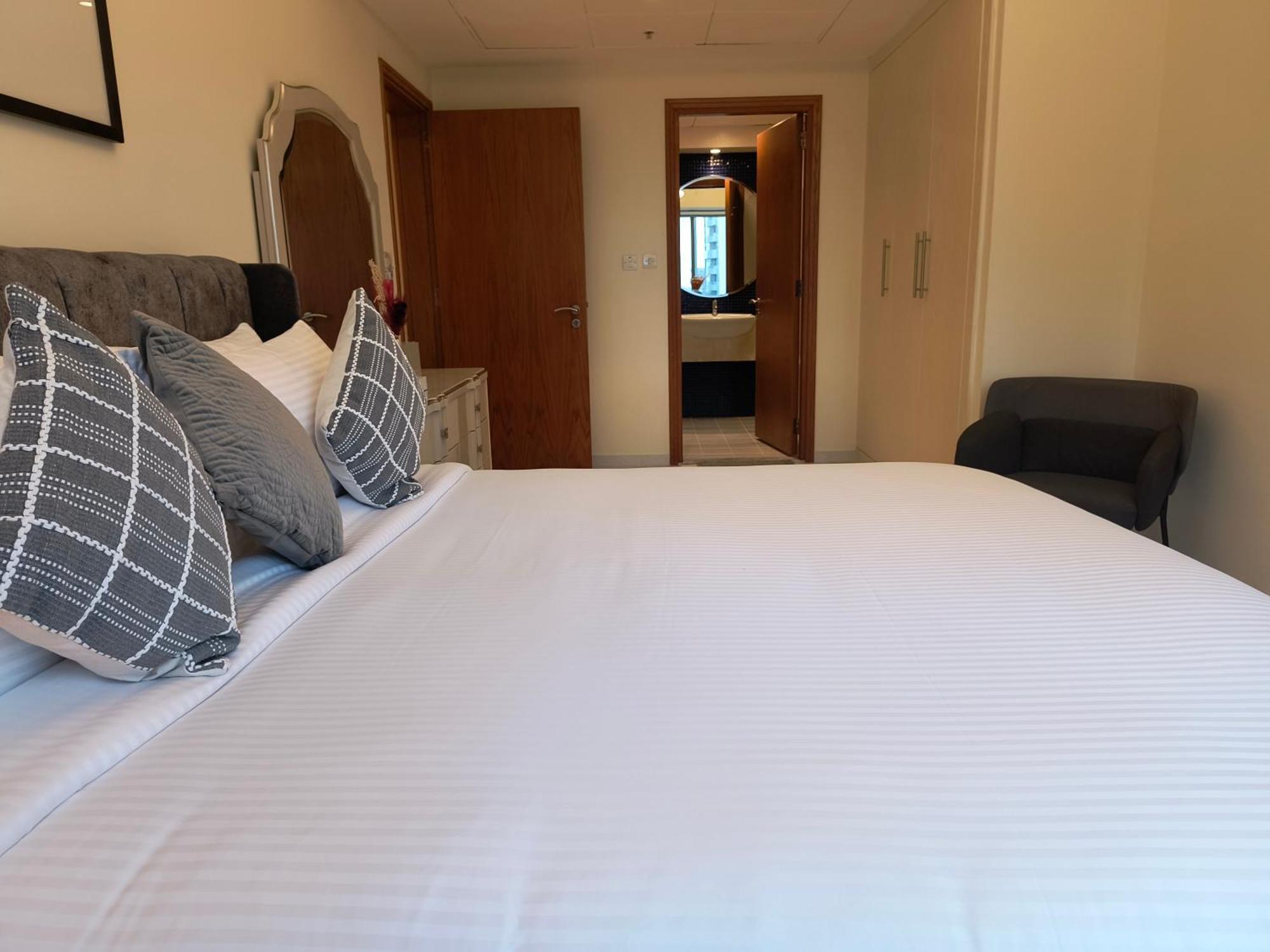 Trinity Holiday Homes - Sheikh Zayed Road Near To Financial Center Metro Station 迪拜 外观 照片